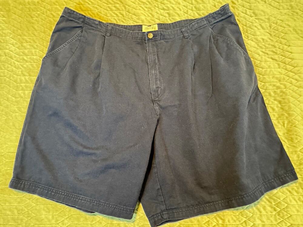 St. John’s Bay Womens Navy Pleated Chino Cotton Shorts Solid Zip Pockets Sz 28w